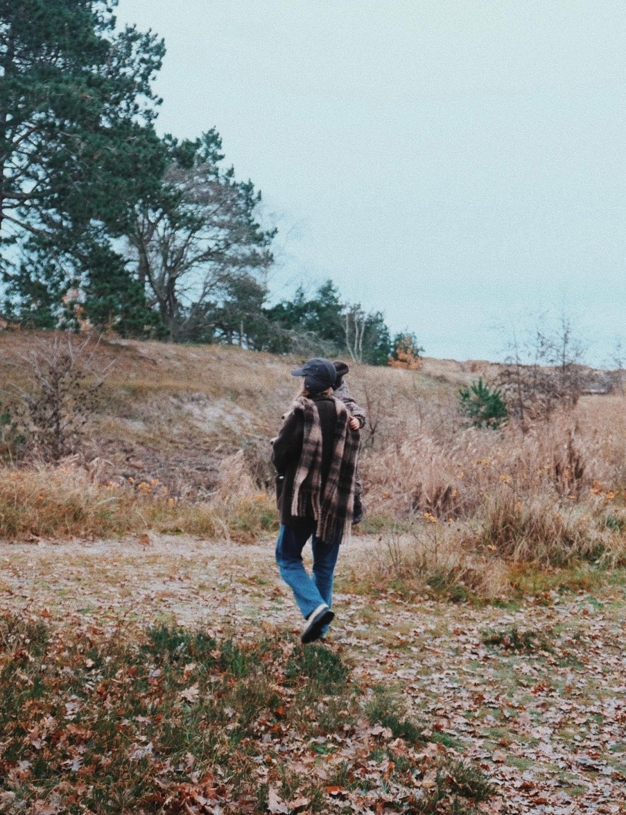 Forét Airy Wool Scarf-Brown Check | Goods